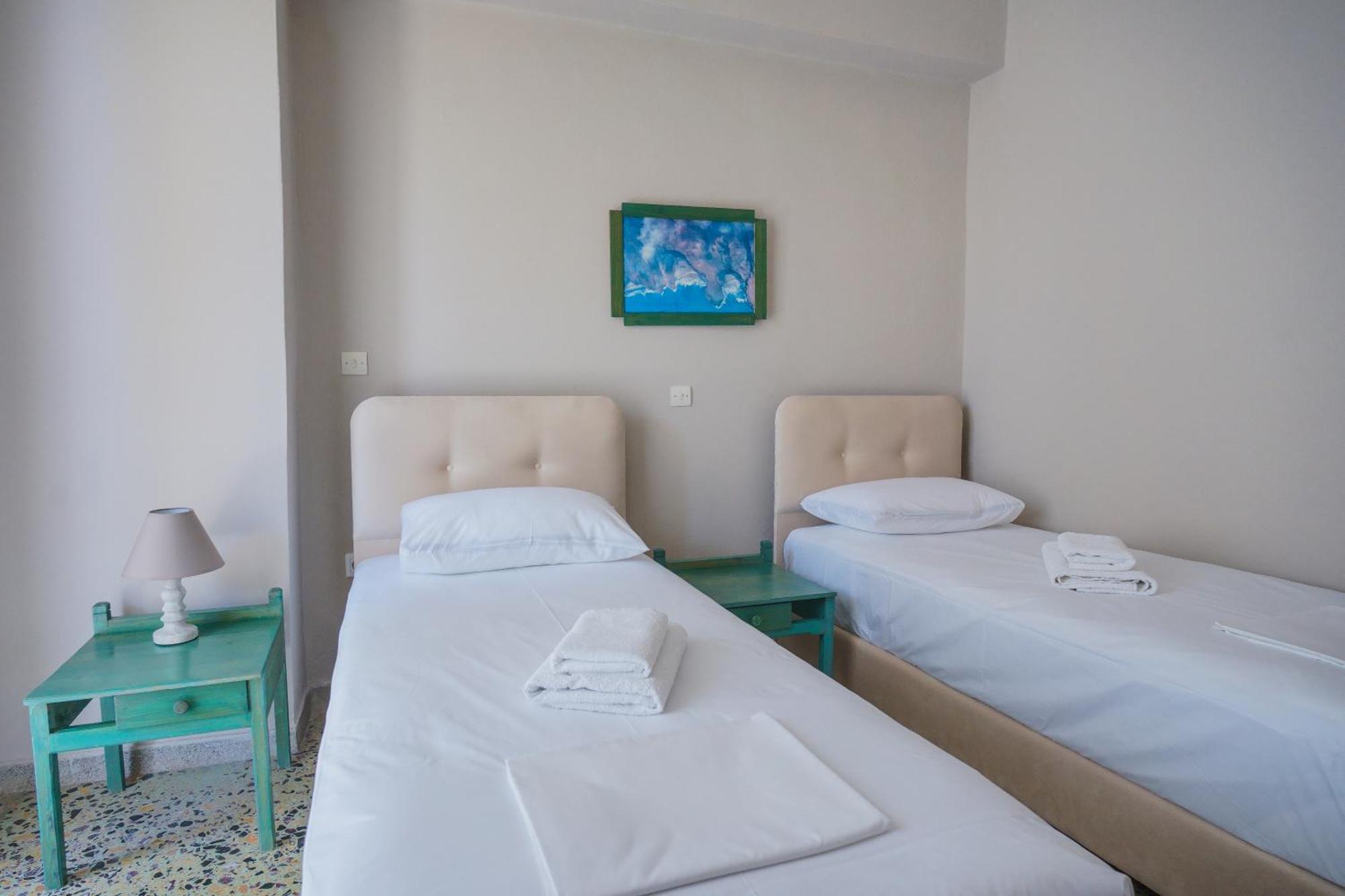 Hotel Korfos - Ξενοδοχείο Κόρφος Renovated Eksteriør bilde