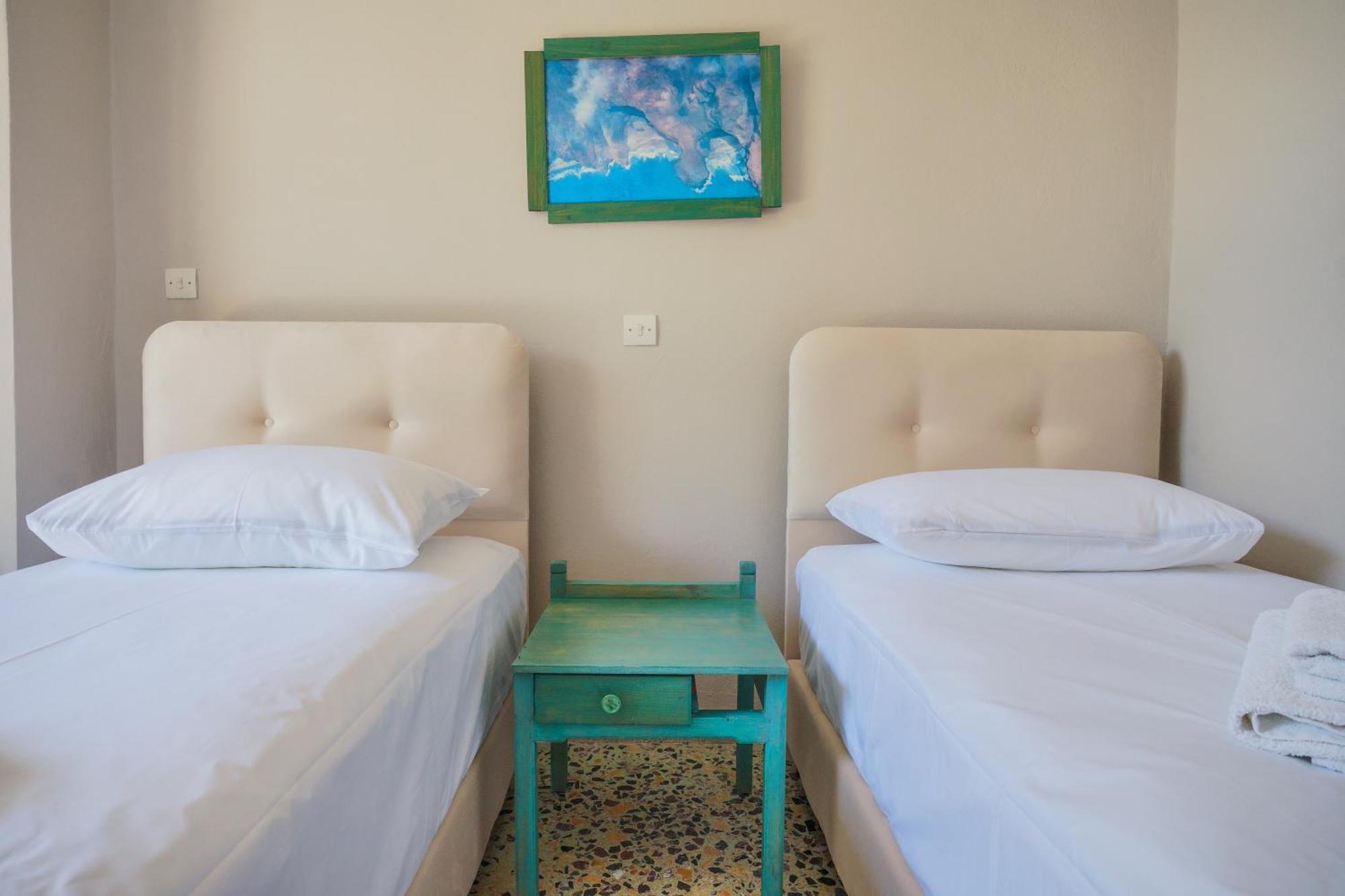 Hotel Korfos - Ξενοδοχείο Κόρφος Renovated Eksteriør bilde