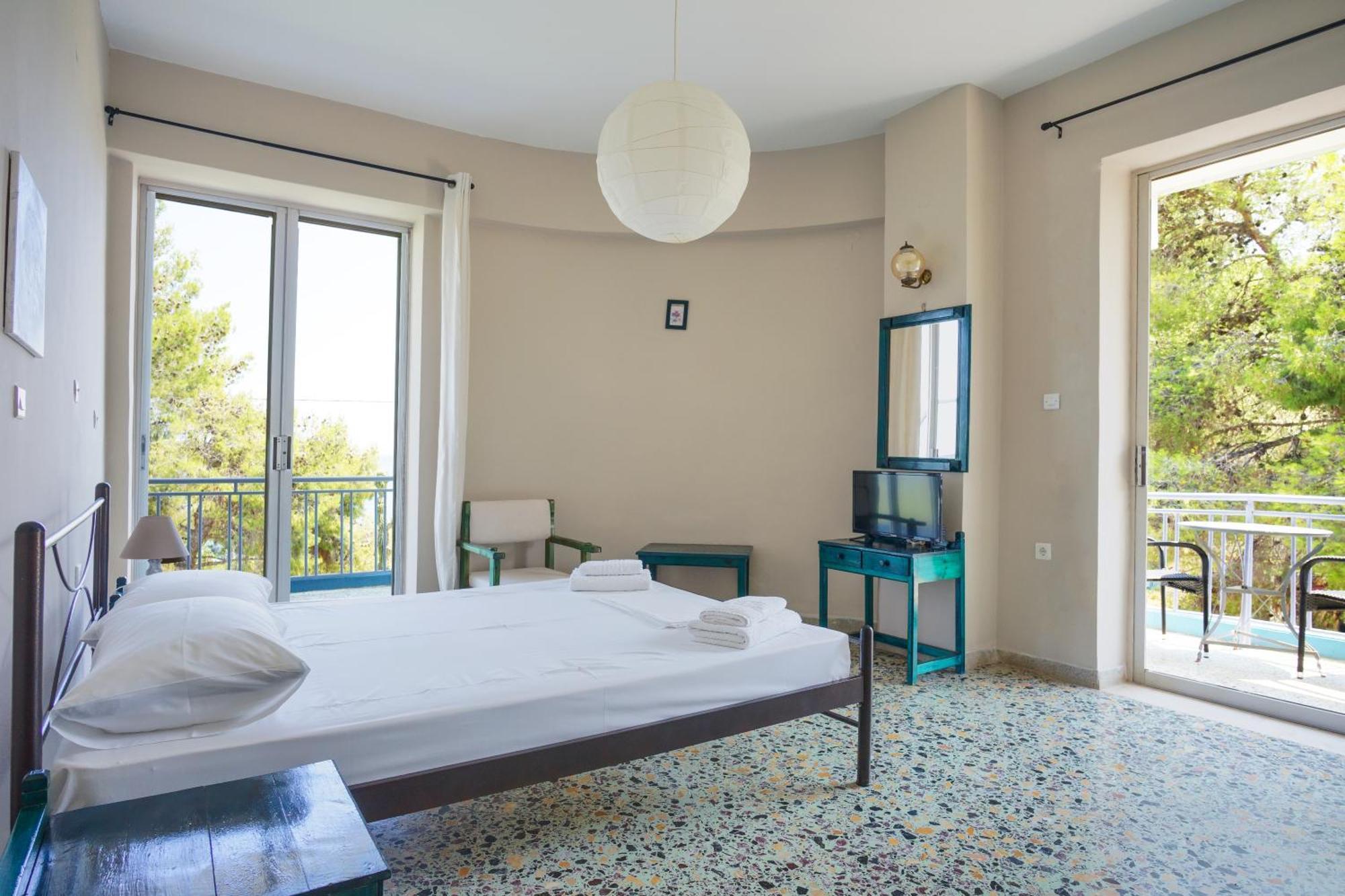 Hotel Korfos - Ξενοδοχείο Κόρφος Renovated Eksteriør bilde