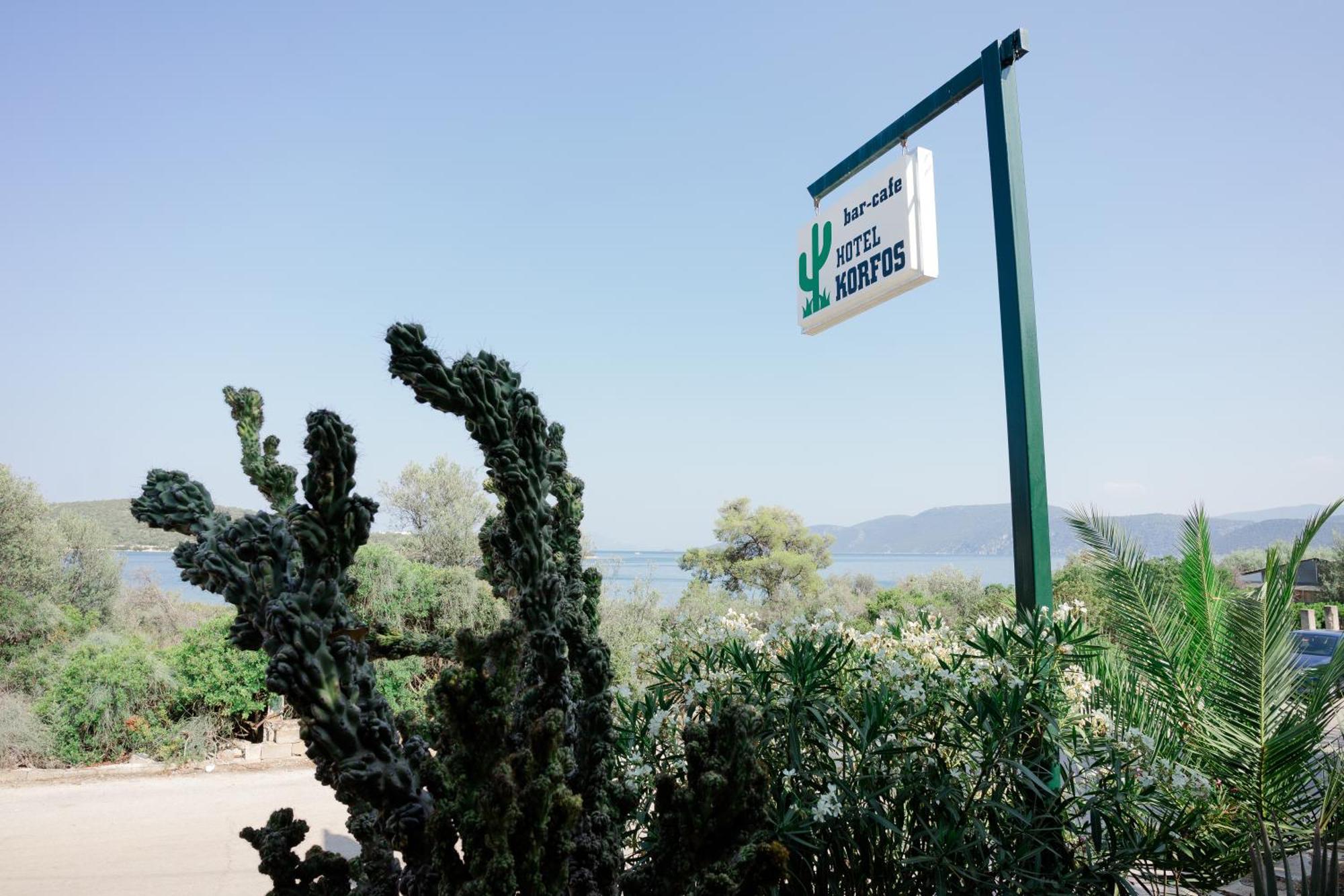 Hotel Korfos - Ξενοδοχείο Κόρφος Renovated Eksteriør bilde