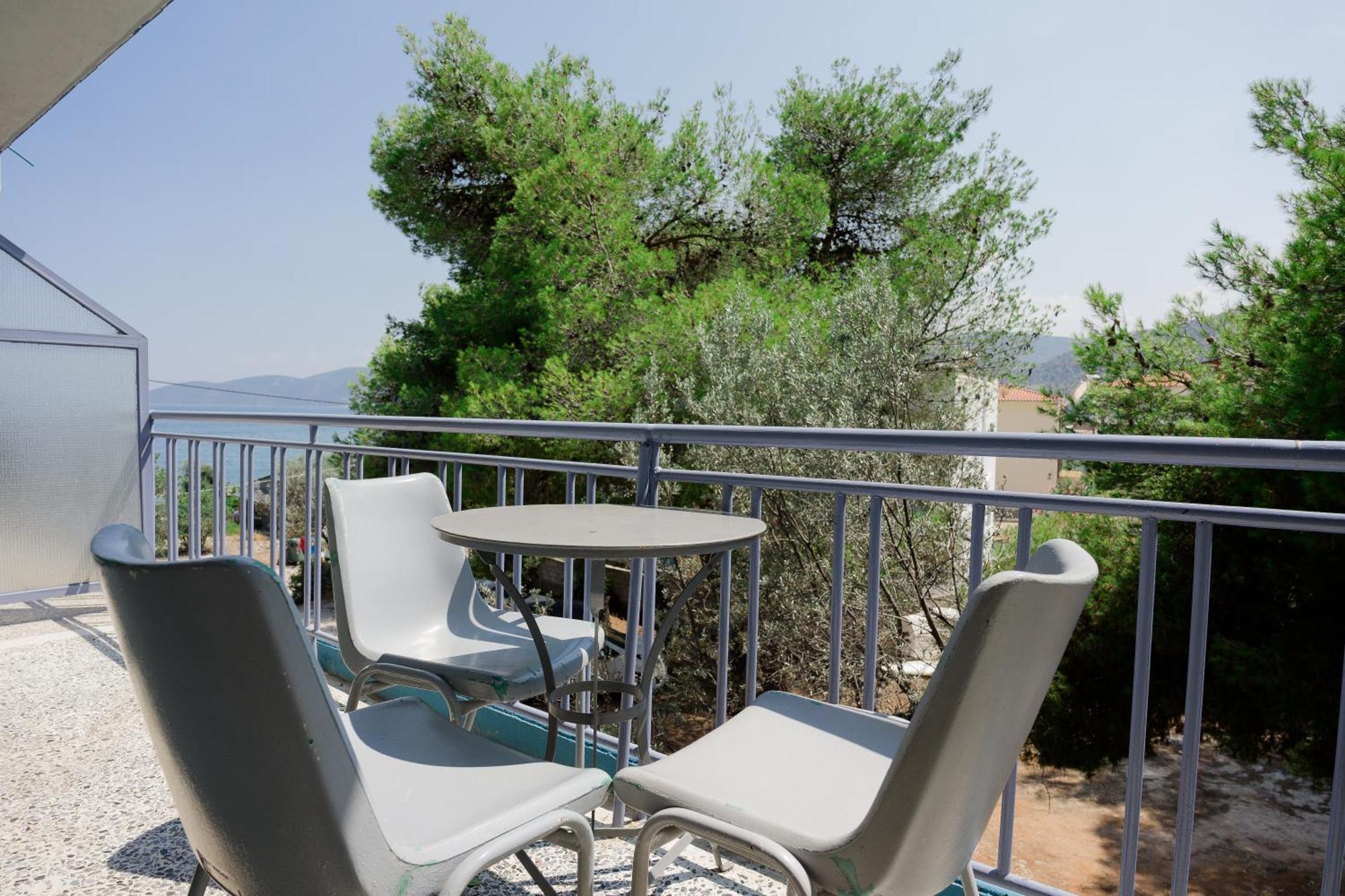 Hotel Korfos - Ξενοδοχείο Κόρφος Renovated Eksteriør bilde