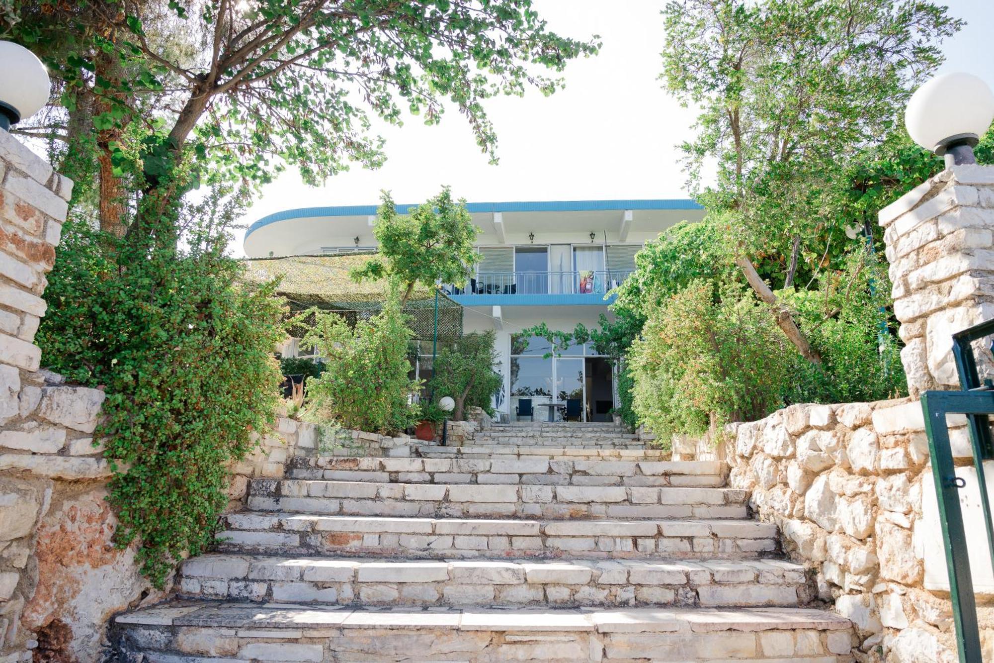Hotel Korfos - Ξενοδοχείο Κόρφος Renovated Eksteriør bilde
